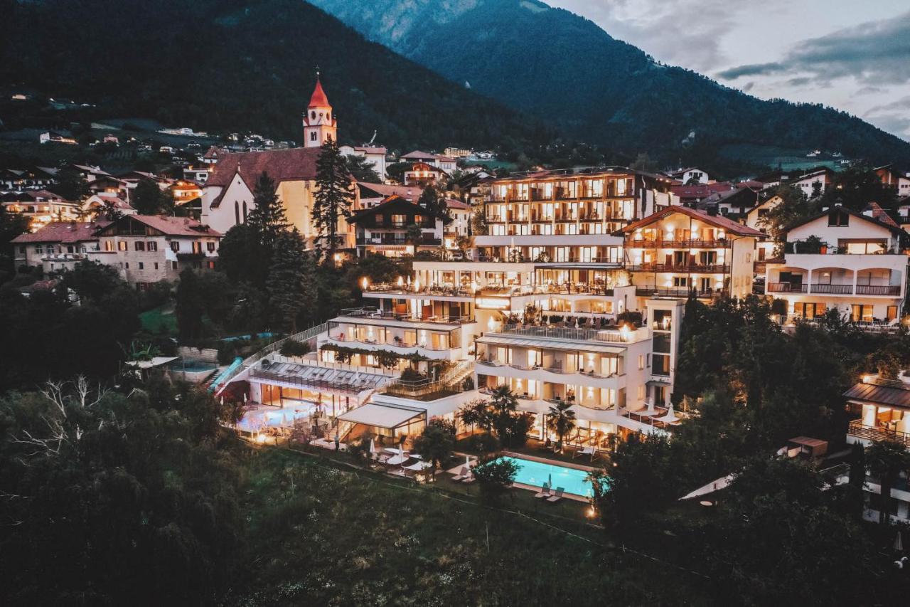 Panoramahotel Am Sonnenhang Tirol Buitenkant foto